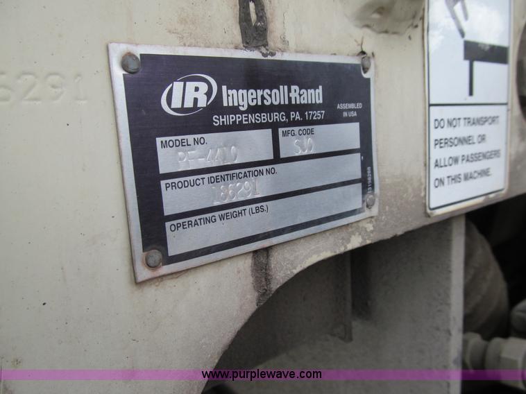 image for item K5513 2005 Ingersoll Rand PF4410 asphalt paver