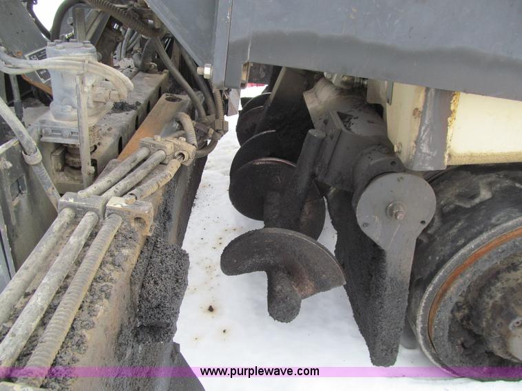 image for item K5513 2005 Ingersoll Rand PF4410 asphalt paver