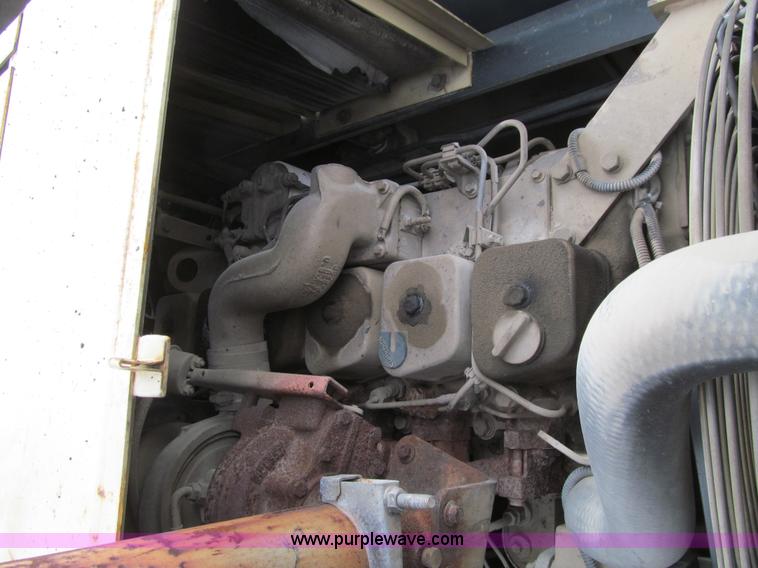 image for item K5513 2005 Ingersoll Rand PF4410 asphalt paver