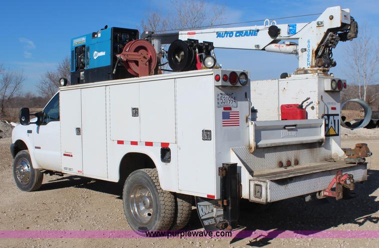 image for item K7143 2004 Ford F550 XL service truck