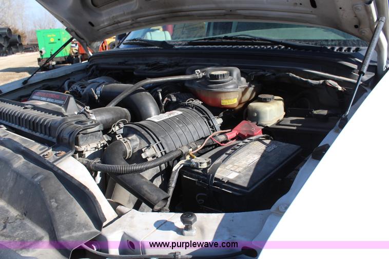 image for item K7143 2004 Ford F550 XL service truck