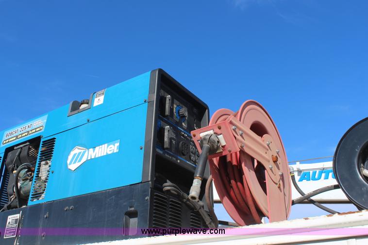 image for item K7143 2004 Ford F550 XL service truck