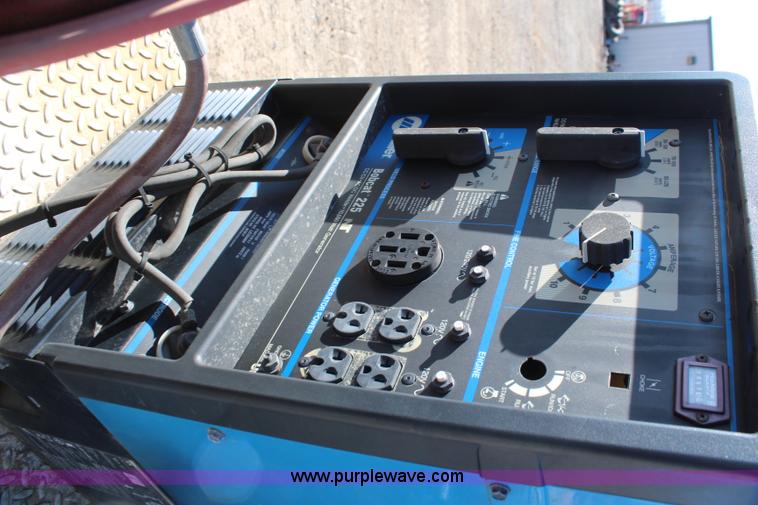 image for item K7143 2004 Ford F550 XL service truck