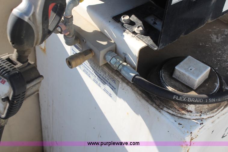 image for item K7143 2004 Ford F550 XL service truck