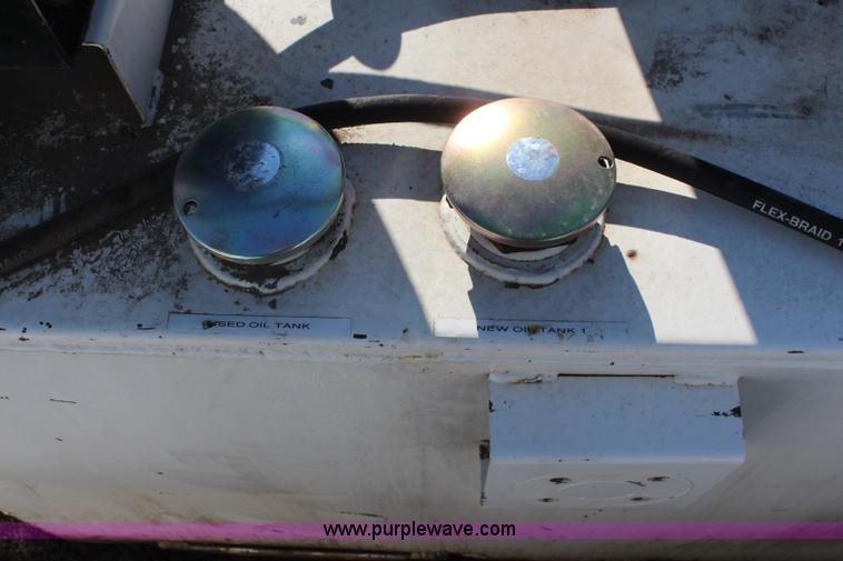 image for item K7143 2004 Ford F550 XL service truck