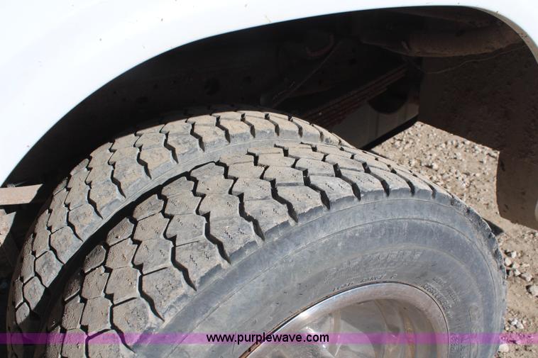 image for item K7143 2004 Ford F550 XL service truck