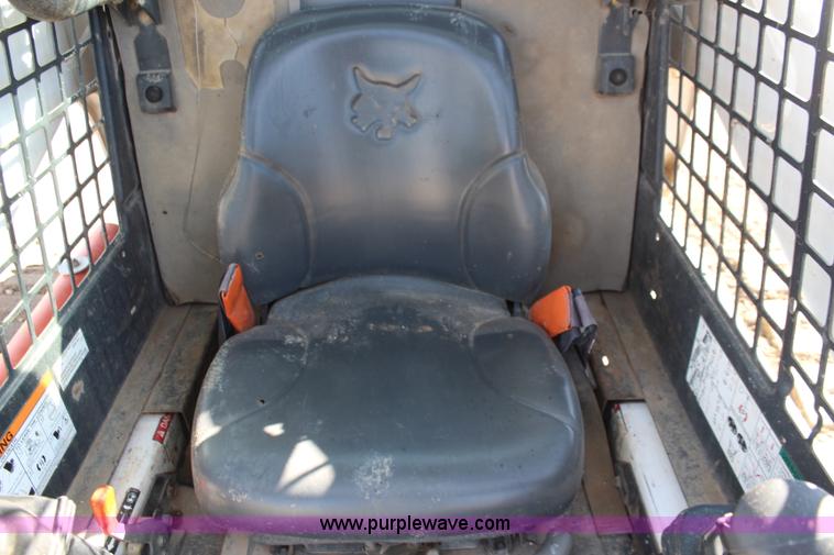 image for item K7146 2006 Bobcat T300 skid steer