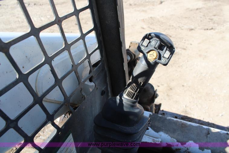 image for item K7146 2006 Bobcat T300 skid steer