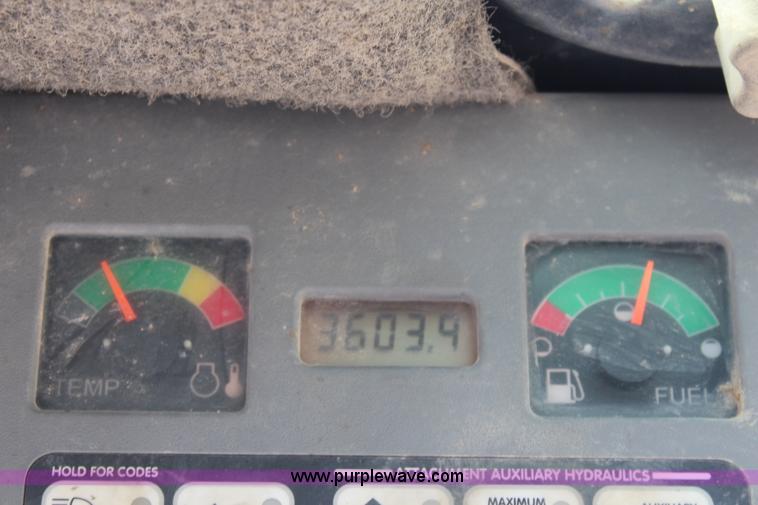 image for item K7146 2006 Bobcat T300 skid steer