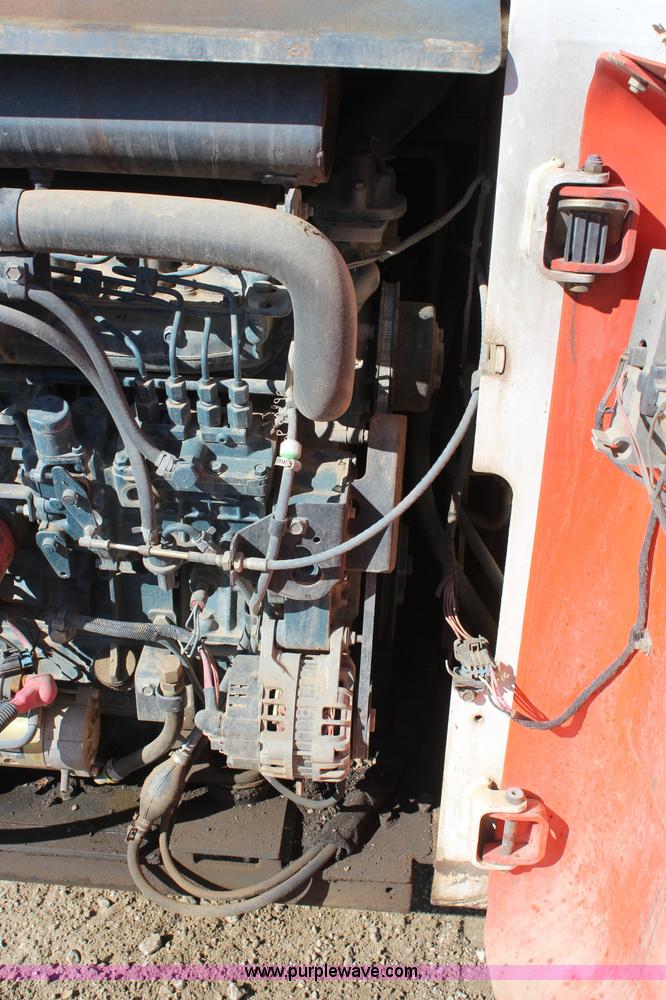 image for item K7146 2006 Bobcat T300 skid steer