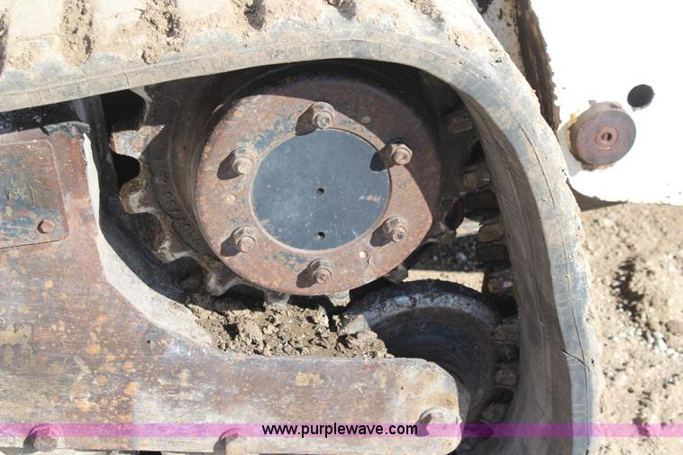 image for item K7146 2006 Bobcat T300 skid steer