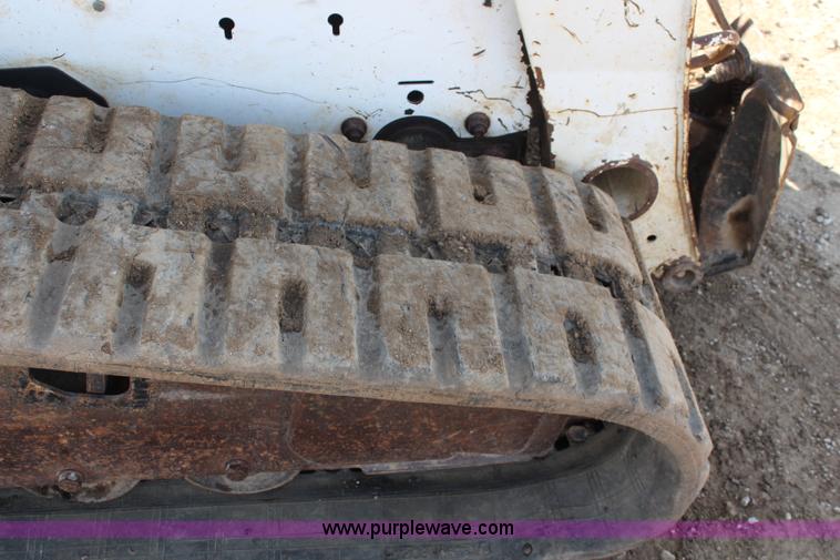 image for item K7146 2006 Bobcat T300 skid steer