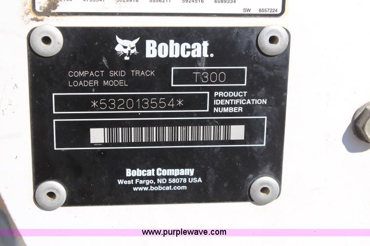 image for item K7146 2006 Bobcat T300 skid steer