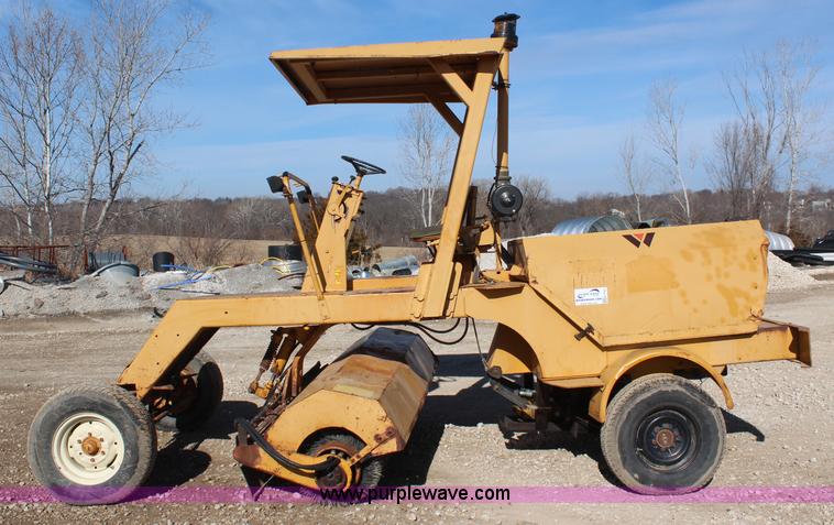 image for item K7147 Waldon 1000 sweeper