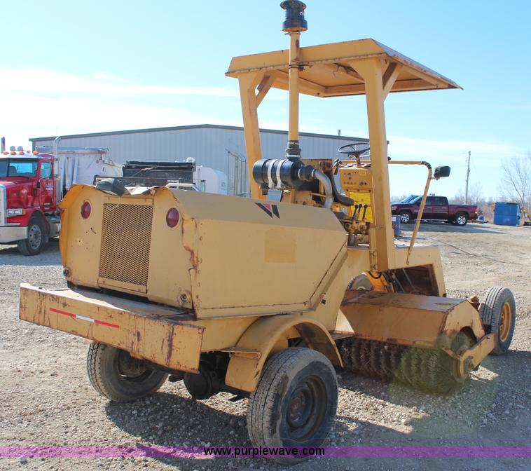 image for item K7147 Waldon 1000 sweeper