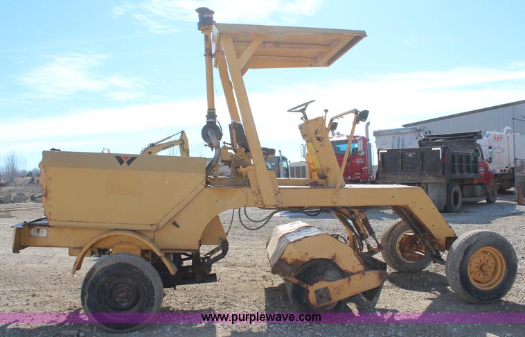 image for item K7147 Waldon 1000 sweeper