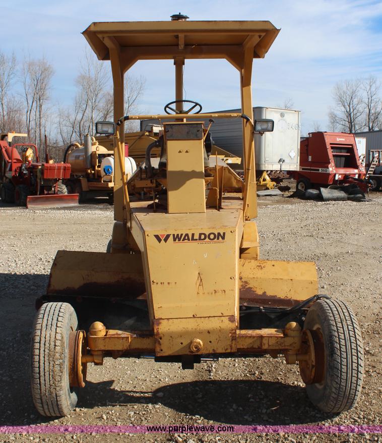image for item K7147 Waldon 1000 sweeper
