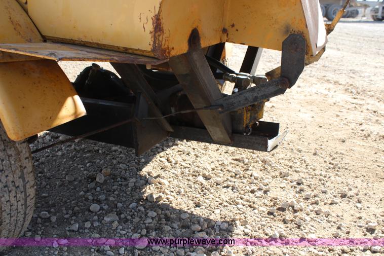 image for item K7147 Waldon 1000 sweeper