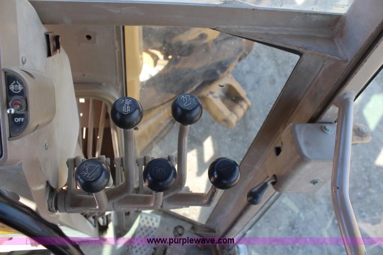 image for item K7148 1997 John Deere 770BH articulated motor grader