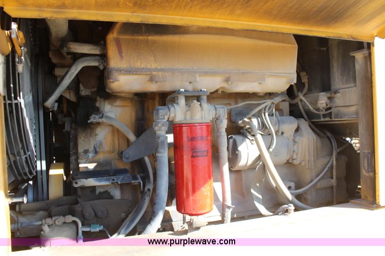 image for item K7148 1997 John Deere 770BH articulated motor grader