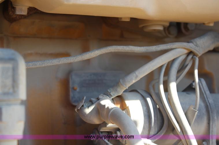 image for item K7148 1997 John Deere 770BH articulated motor grader