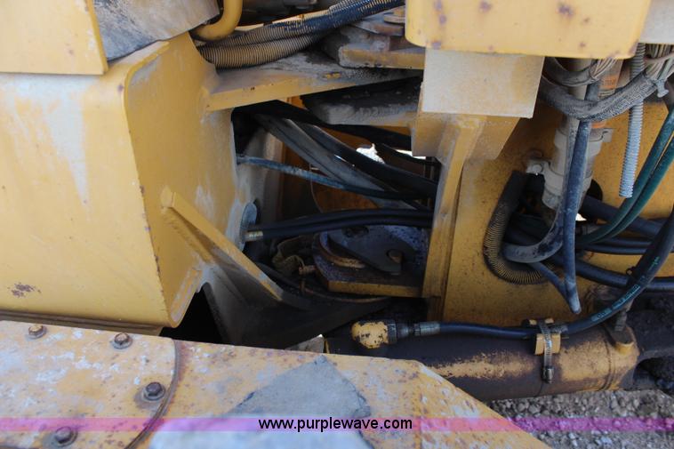 image for item K7148 1997 John Deere 770BH articulated motor grader