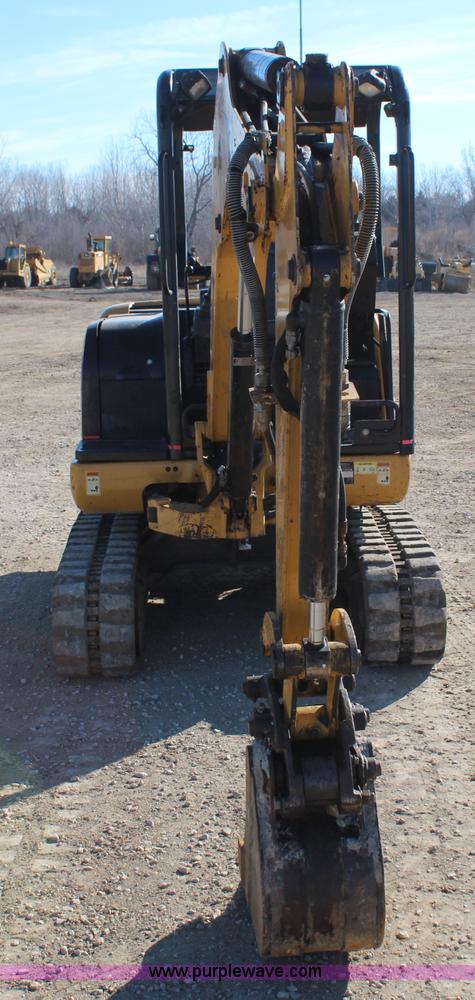 image for item K7157 2005 Caterpillar 302.5 compact excavator