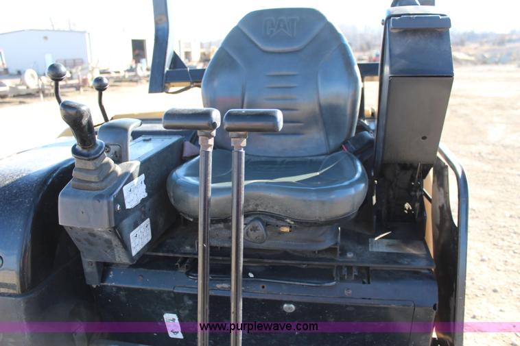 image for item K7157 2005 Caterpillar 302.5 compact excavator