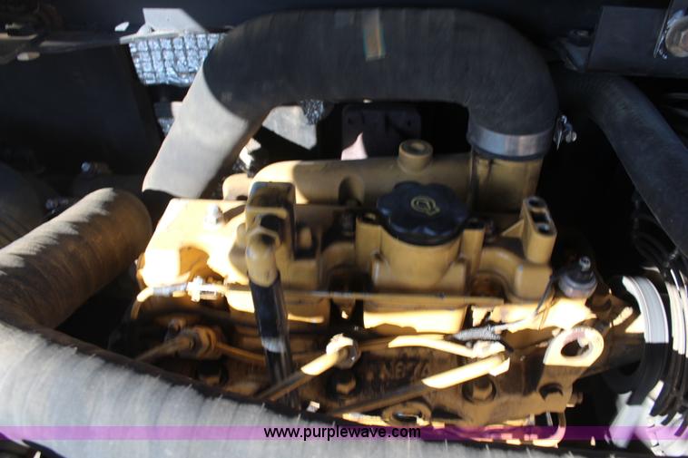 image for item K7157 2005 Caterpillar 302.5 compact excavator
