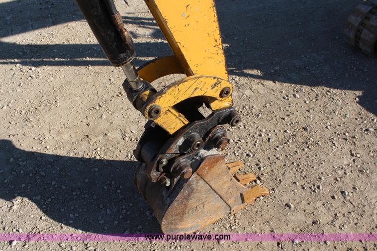 image for item K7157 2005 Caterpillar 302.5 compact excavator