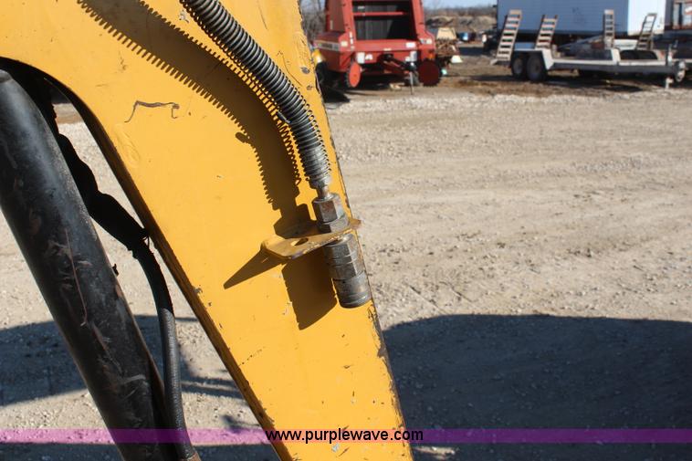 image for item K7157 2005 Caterpillar 302.5 compact excavator