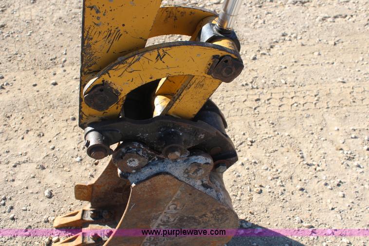 image for item K7157 2005 Caterpillar 302.5 compact excavator