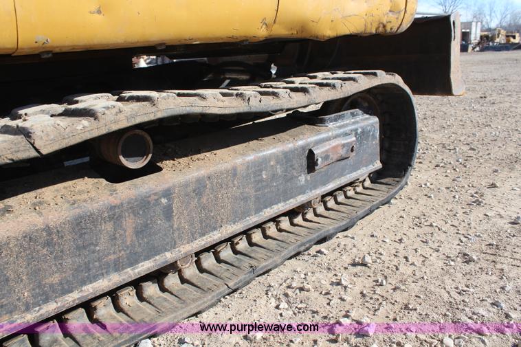 image for item K7157 2005 Caterpillar 302.5 compact excavator