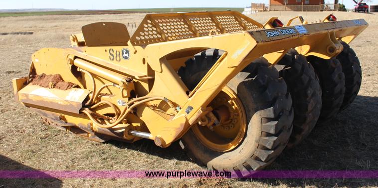 image for item L6673 John Deere 1510C scraper