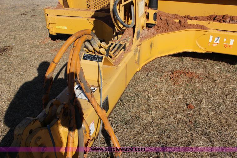 image for item L6673 John Deere 1510C scraper