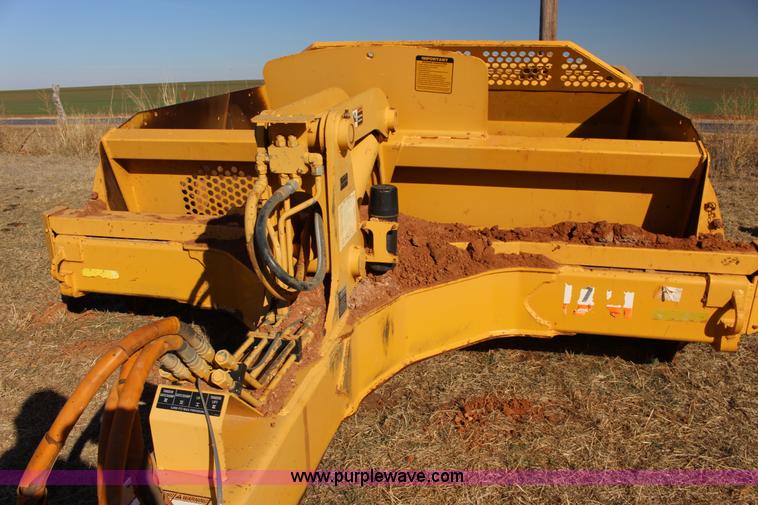 image for item L6673 John Deere 1510C scraper