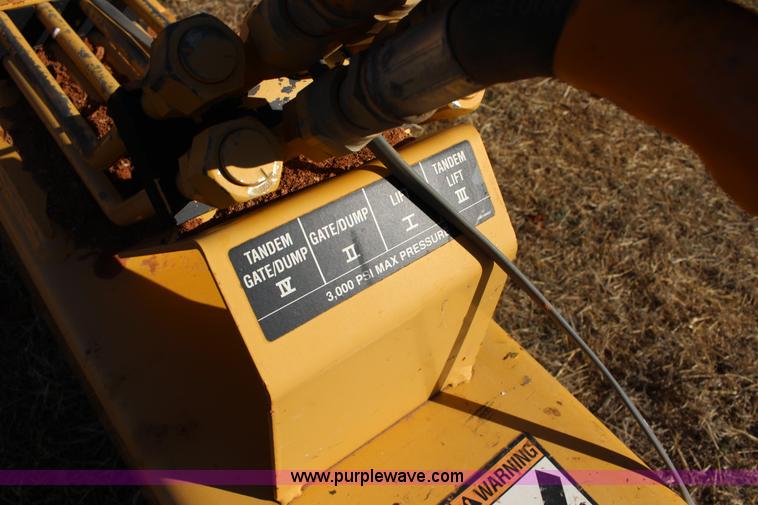 image for item L6673 John Deere 1510C scraper