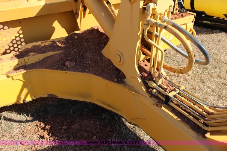 image for item L6673 John Deere 1510C scraper