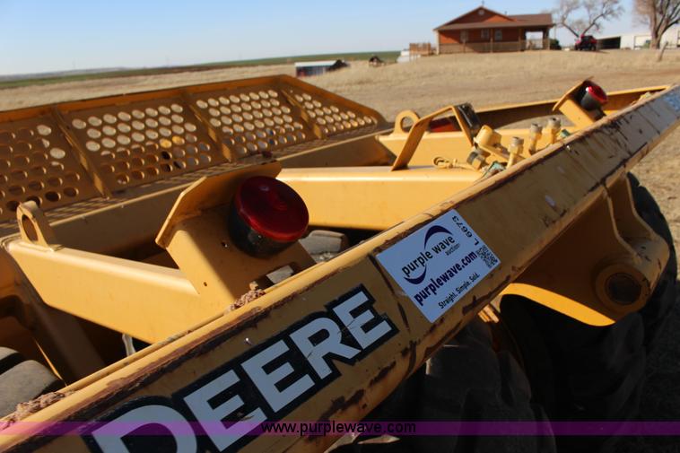 image for item L6673 John Deere 1510C scraper