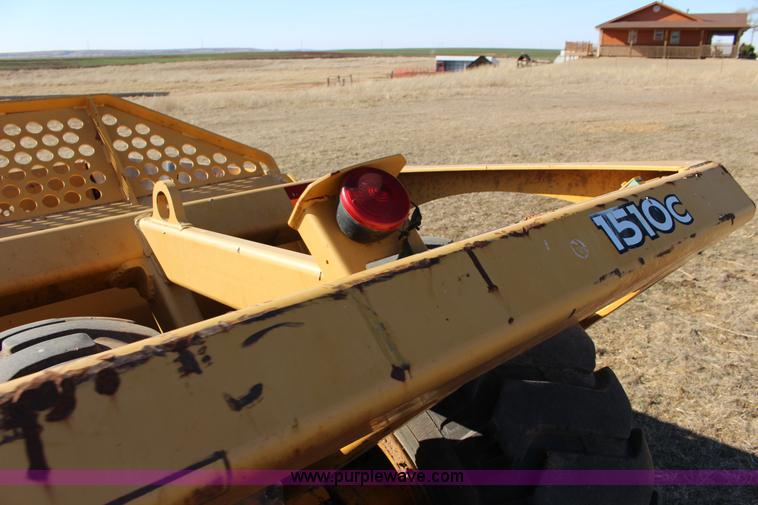 image for item L6673 John Deere 1510C scraper