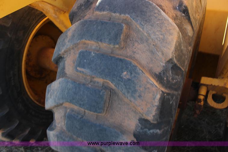 image for item L6673 John Deere 1510C scraper