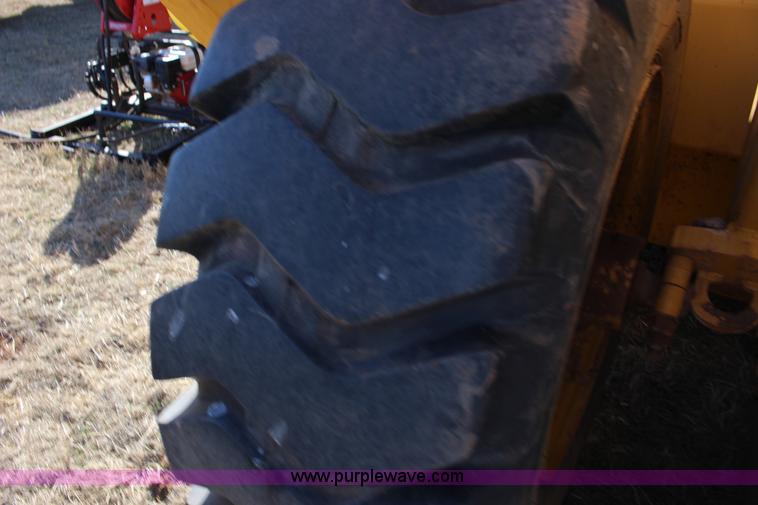 image for item L6673 John Deere 1510C scraper