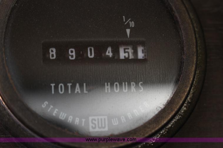 image for item L6674 1986 Peterbilt 359 water truck