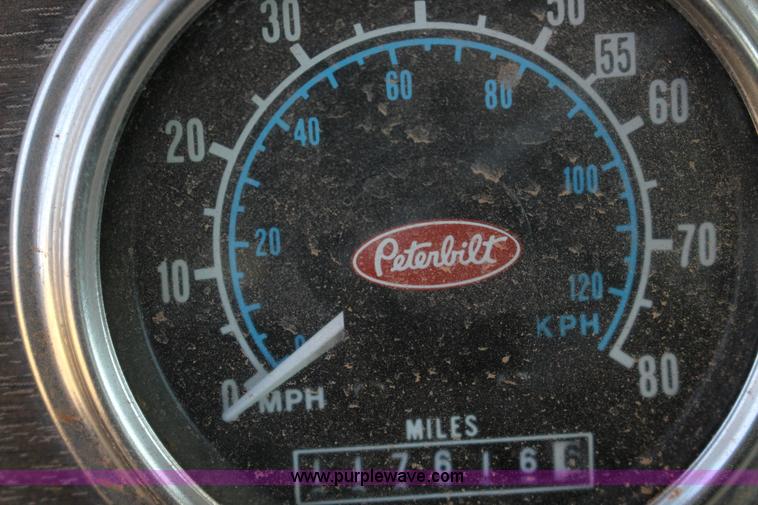 image for item L6674 1986 Peterbilt 359 water truck