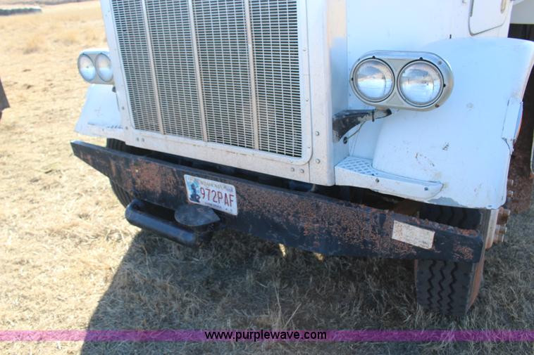 image for item L6674 1986 Peterbilt 359 water truck