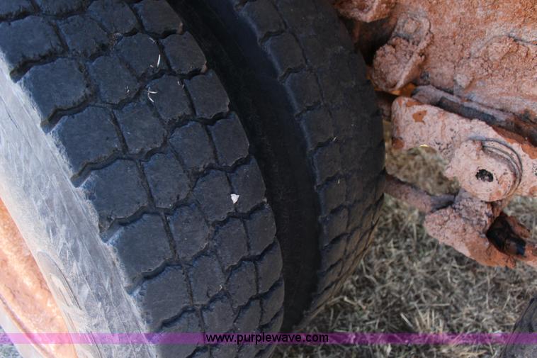 image for item L6674 1986 Peterbilt 359 water truck