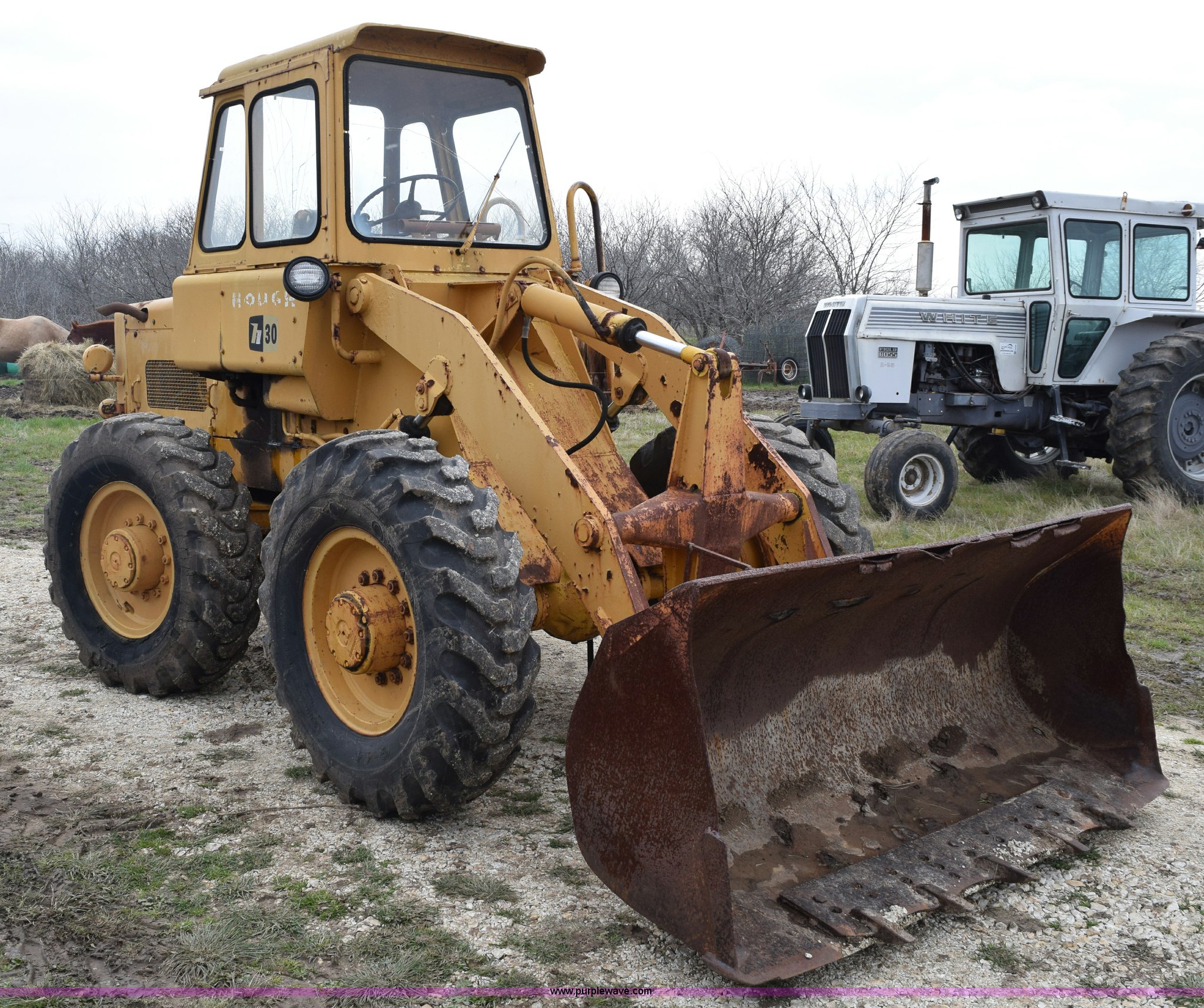 Hough H30 wheel loader in Corsicana, TX Item E6248 sold Purple Wave
