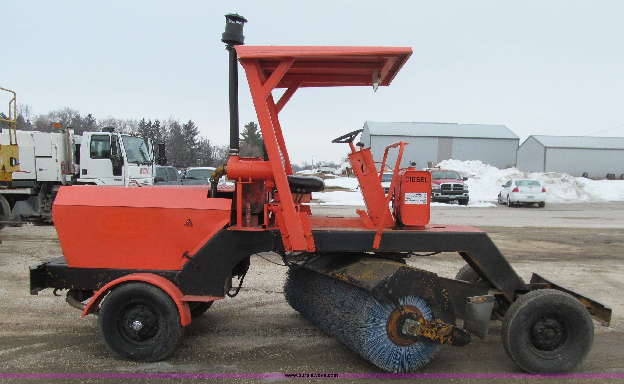 Waldon selfpropelled broom in Humboldt, IA Item K5508 sold Purple Wave