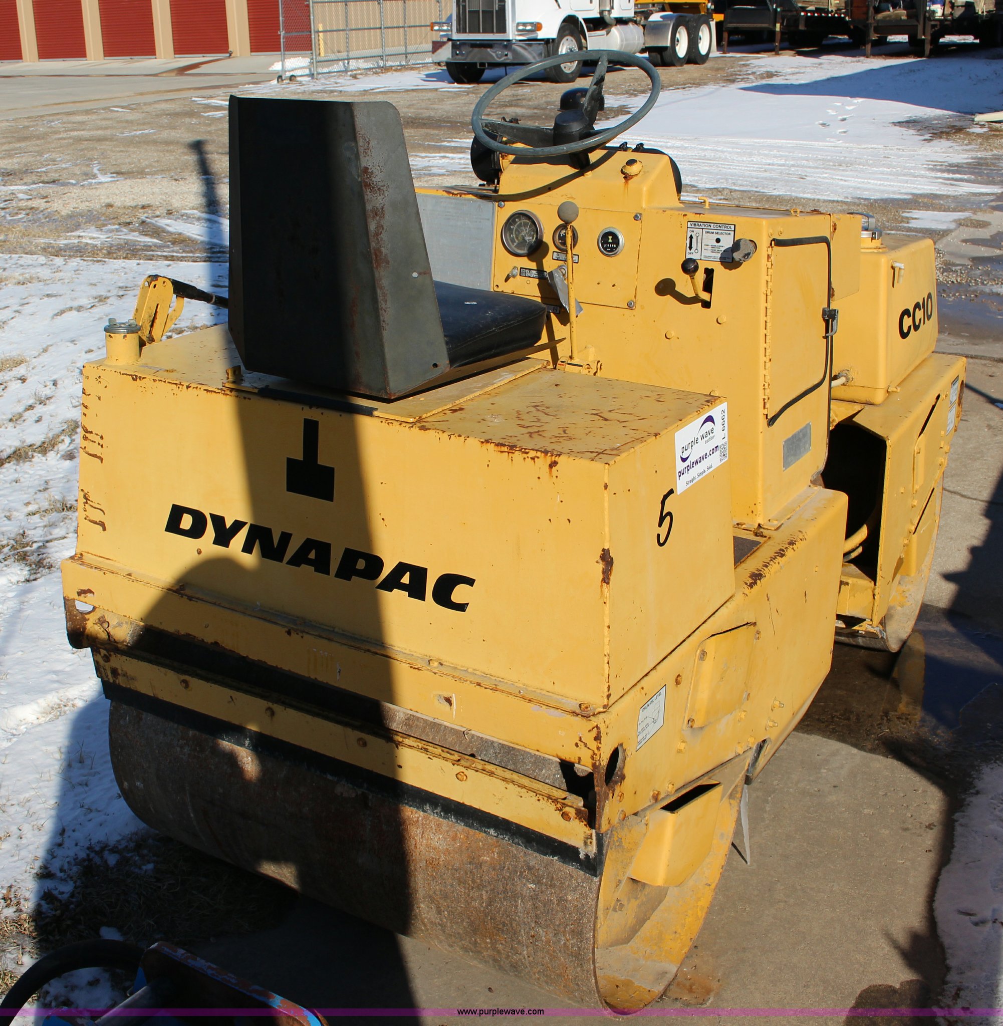 Dynapac CC10 vibratory roller in Emporia, KS Item L6662 sold Purple