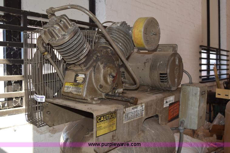 image for item BA9819 1994 Wayne TRU5N air compressor